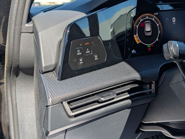 2025 Volkswagen Golf GTI 2.0T SE