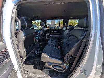 2024 Jeep Wagoneer Base