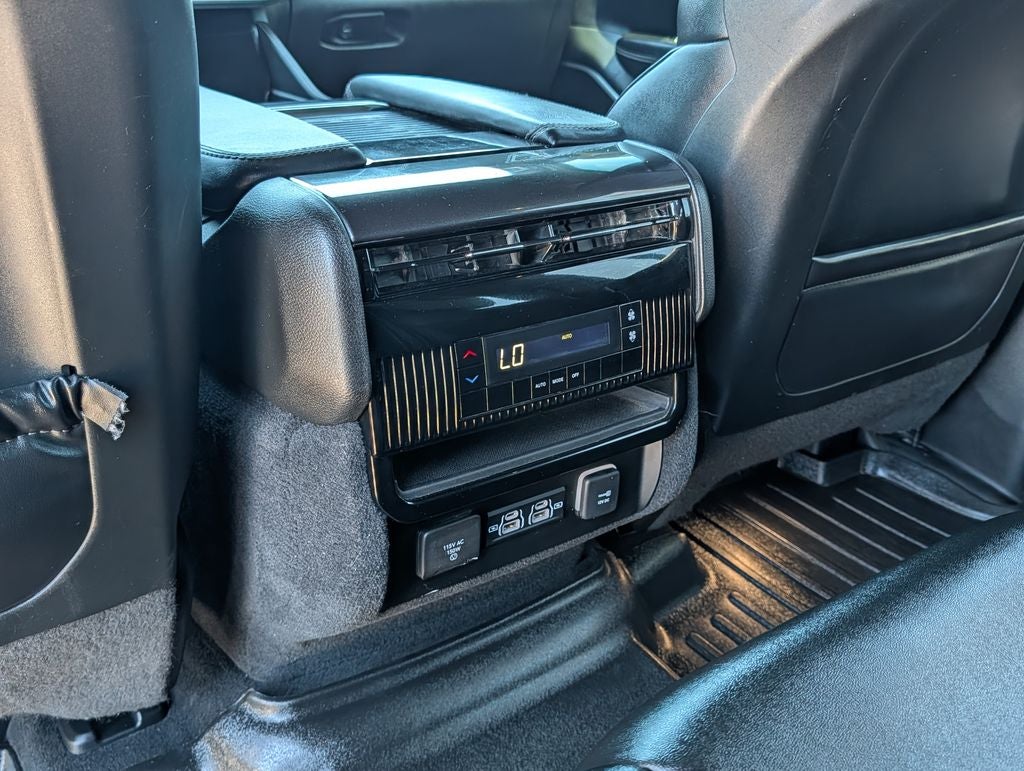 2024 Jeep Wagoneer Base
