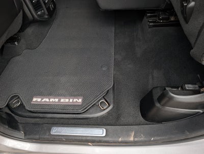 2019 RAM 1500 Laie Crew Cab 4x4 5'7' Box