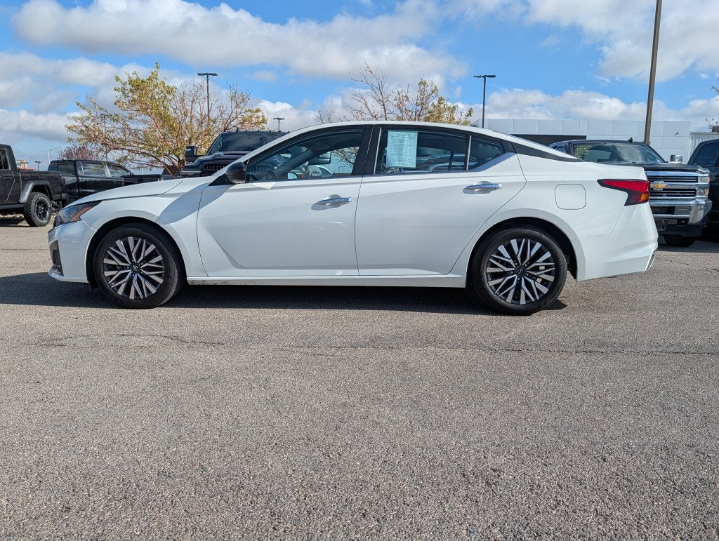 2025 Nissan Altima SV FWD