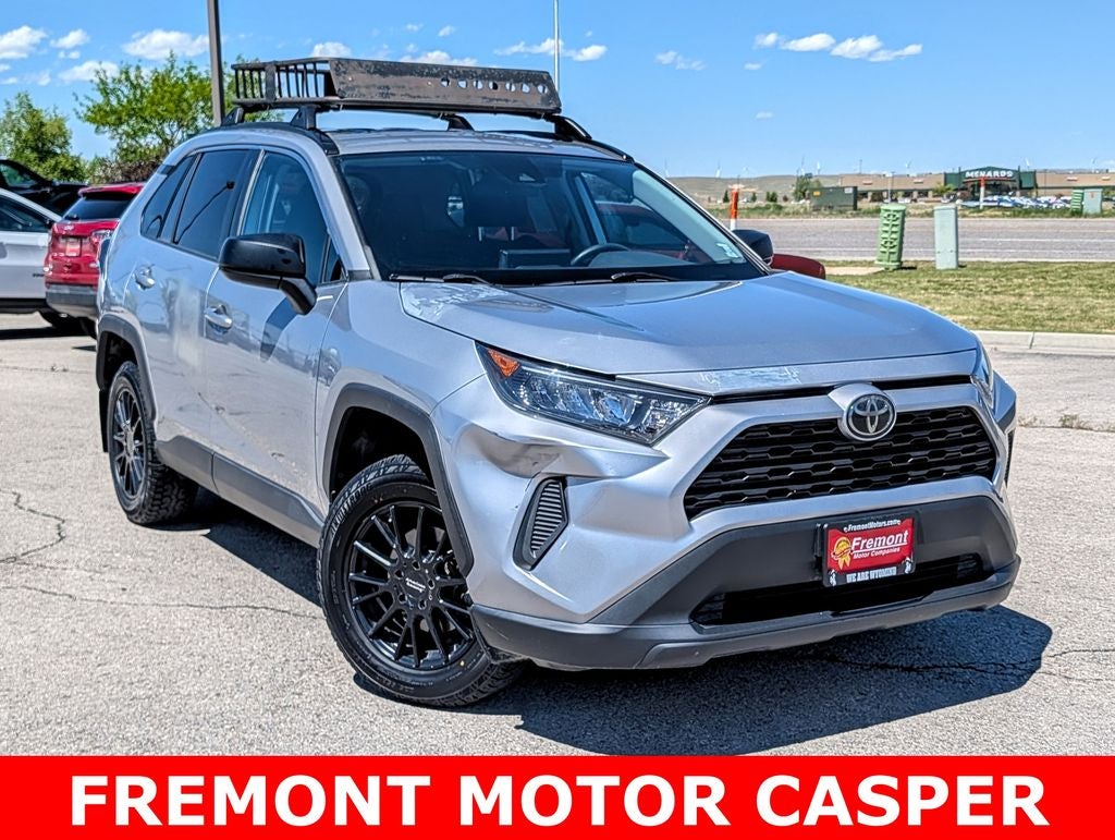 2020 Toyota RAV4 LE