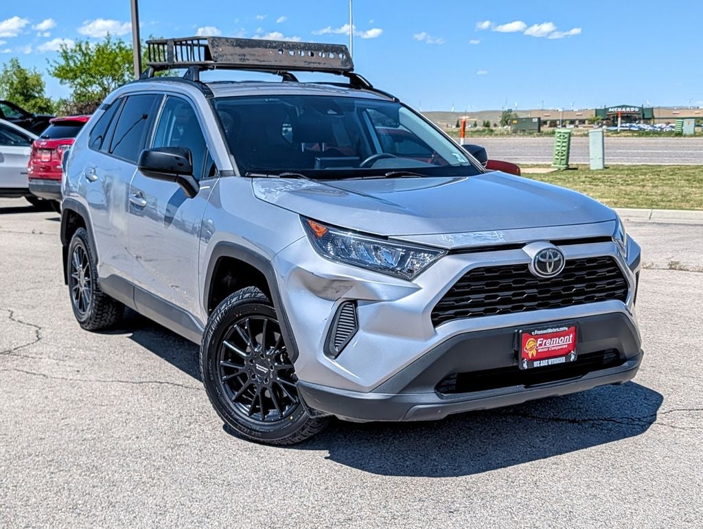 2020 Toyota RAV4 LE