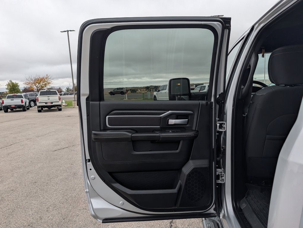 2026 RAM 3500 Big Horn Crew Cab 4x4 8' Box
