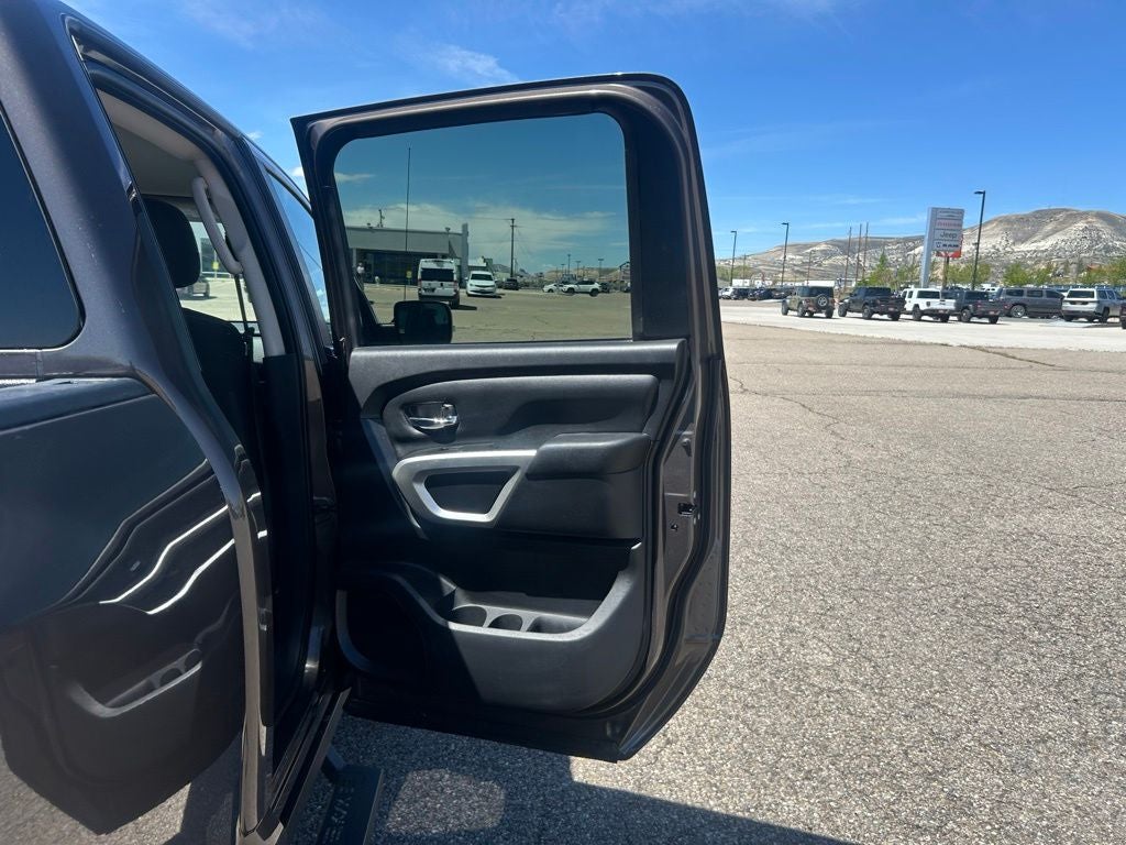 2019 Nissan Titan SV