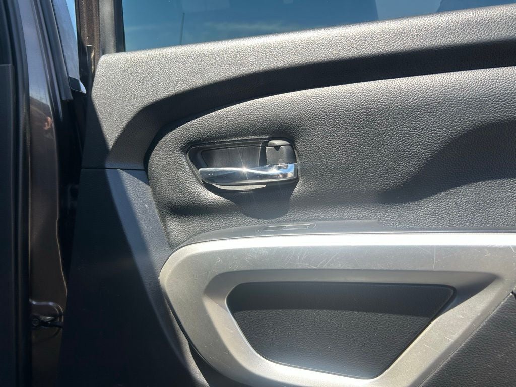 2019 Nissan Titan SV