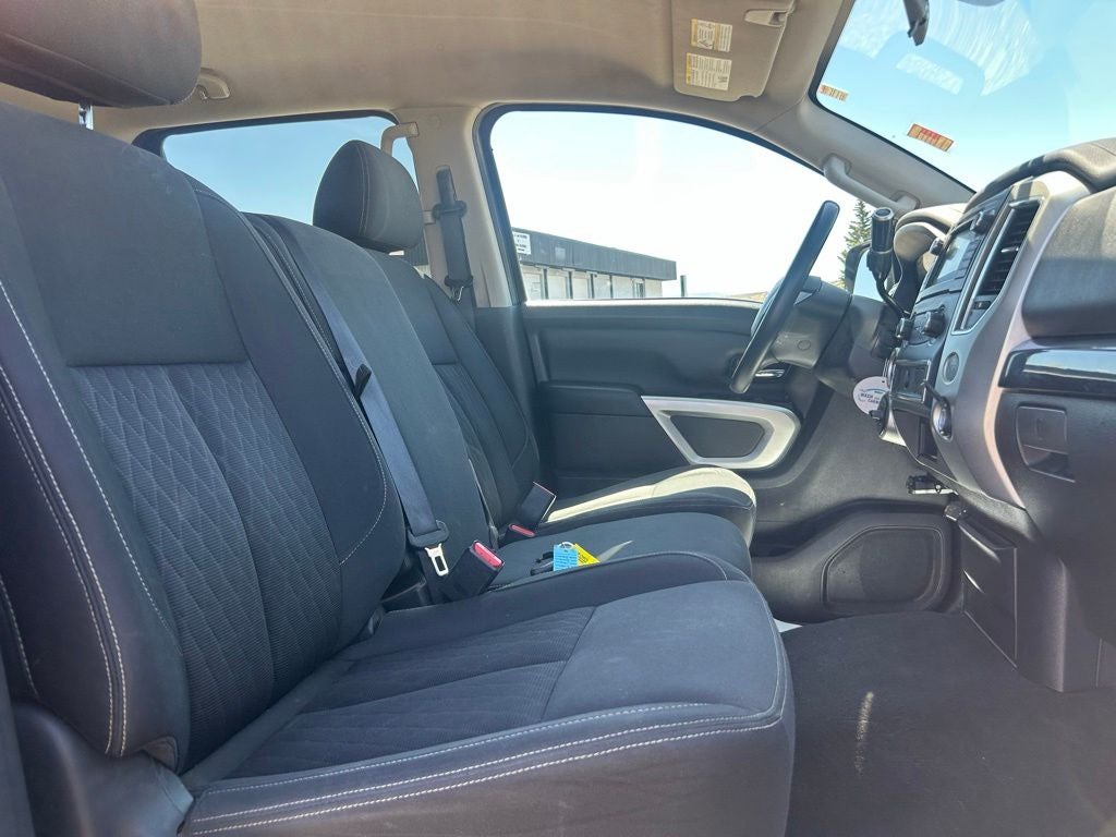 2019 Nissan Titan SV