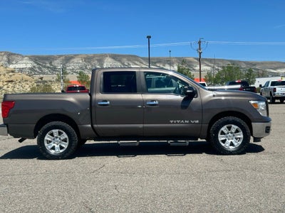 2019 Nissan Titan SV