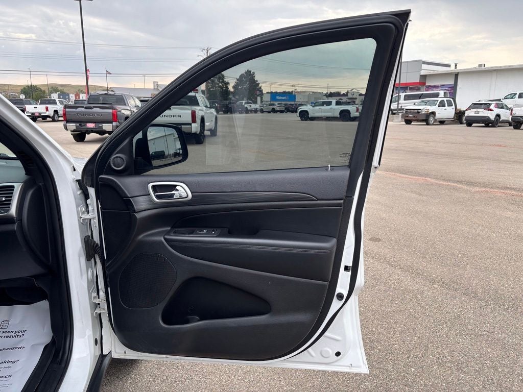2019 Jeep Grand Cherokee Laredo E