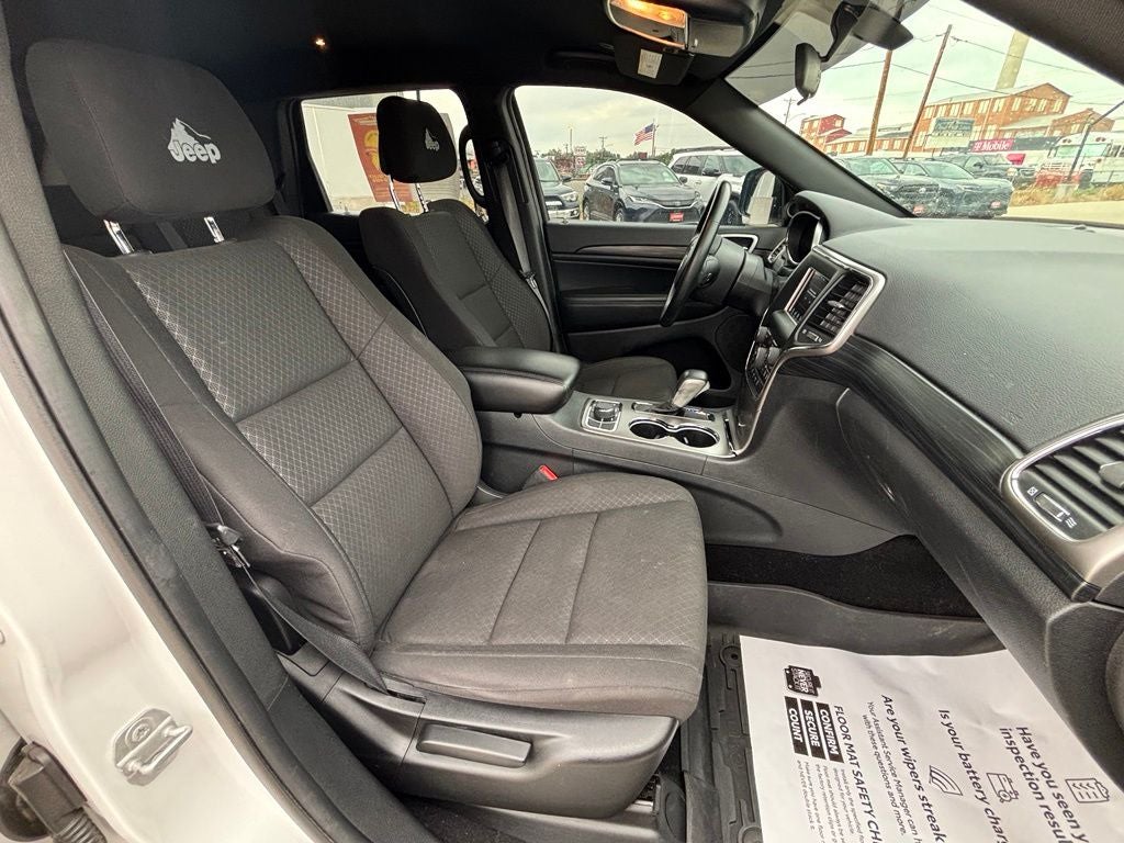 2019 Jeep Grand Cherokee Laredo E
