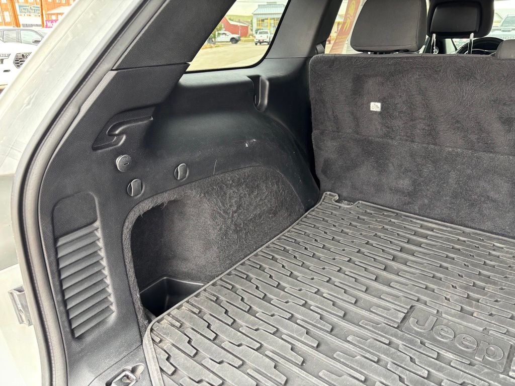 2019 Jeep Grand Cherokee Laredo E