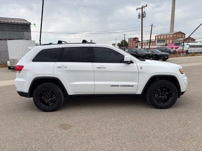2019 Jeep Grand Cherokee Laredo E