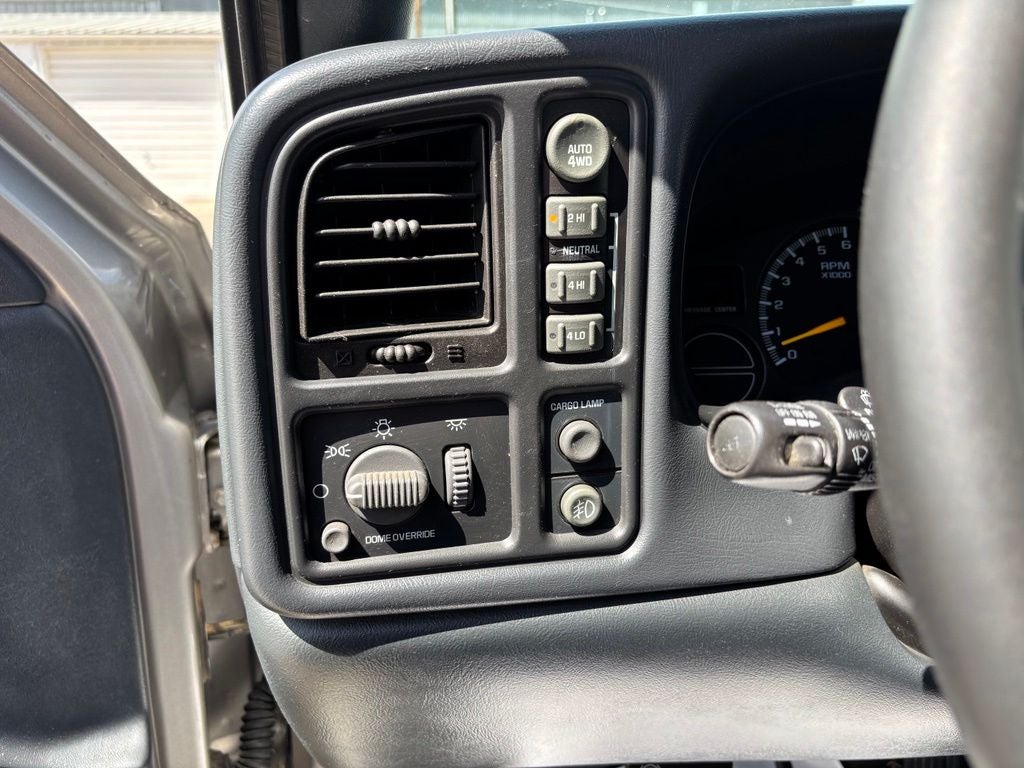 2000 Chevrolet Silverado 1500 LS