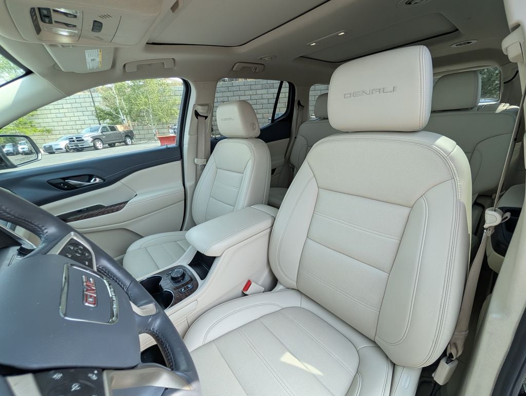 2022 GMC Acadia Denali