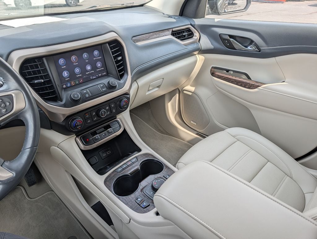 2022 GMC Acadia Denali