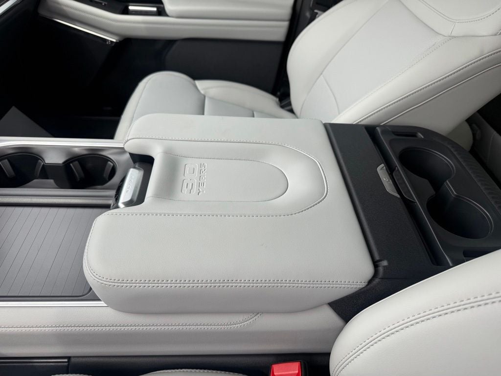 2027 Ford Expedition Max Platinum 30th Anniversary Pkg
