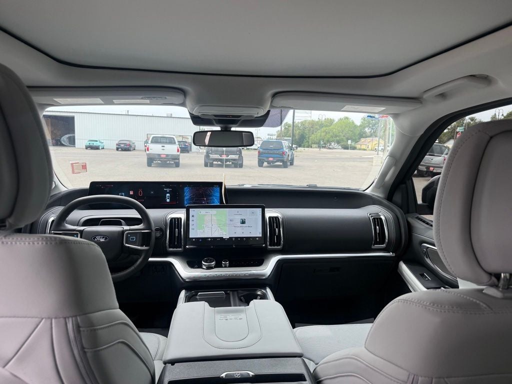 2027 Ford Expedition Max Platinum 30th Anniversary Pkg