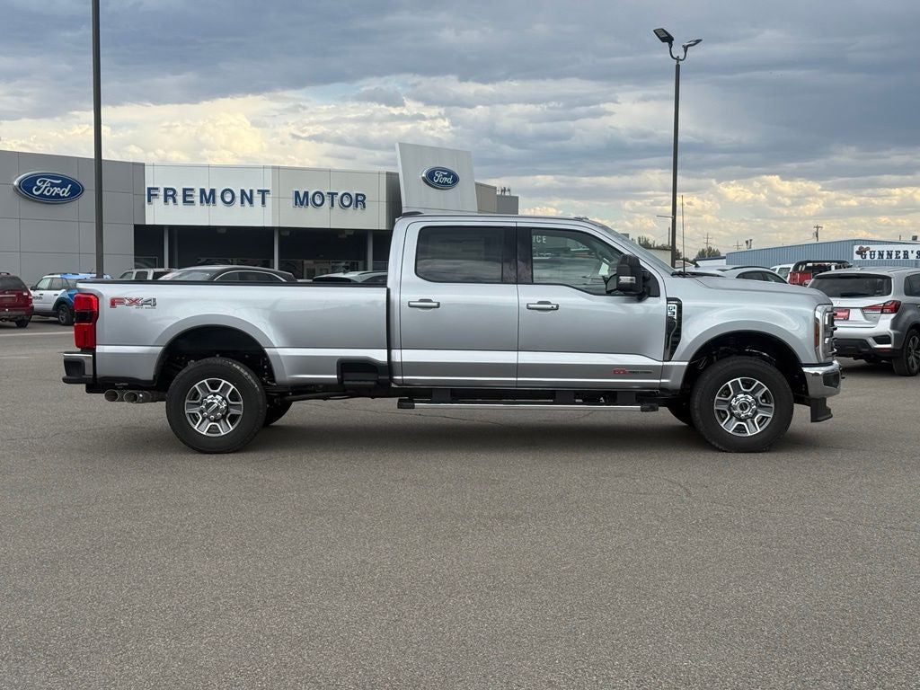 2027 Ford F-350SD Lariat