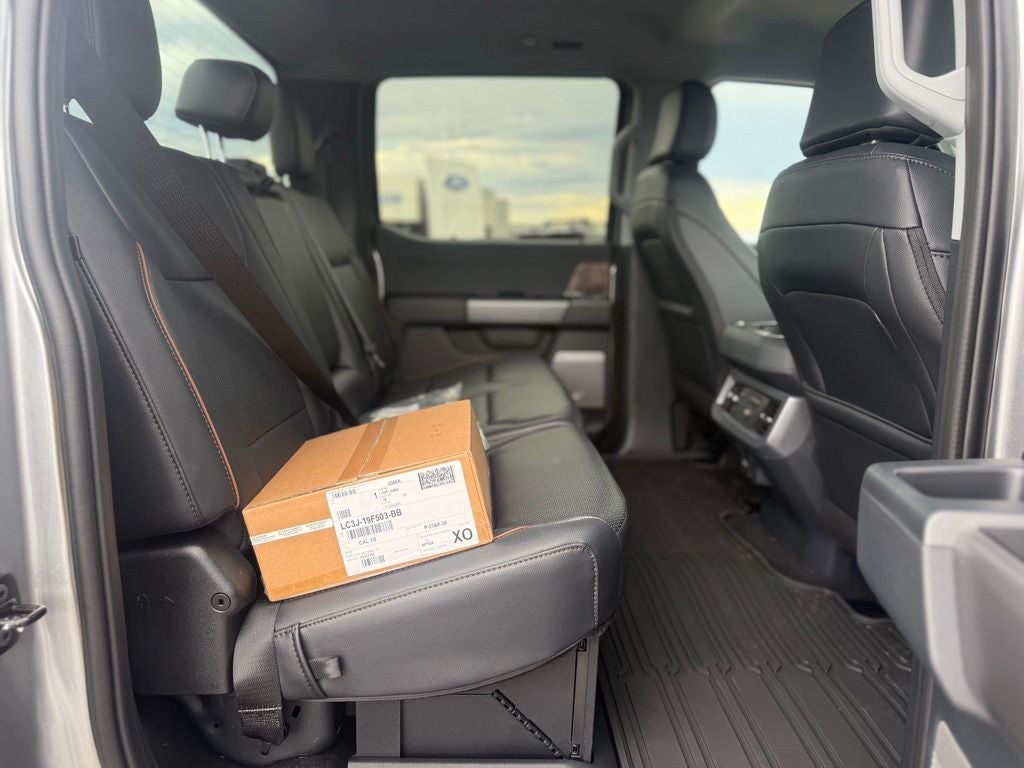 2027 Ford F-350SD Lariat