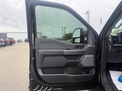 2027 Ford F-350SD Lariat DRW