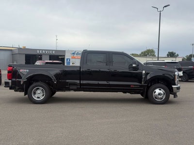 2027 Ford F-350SD Lariat DRW