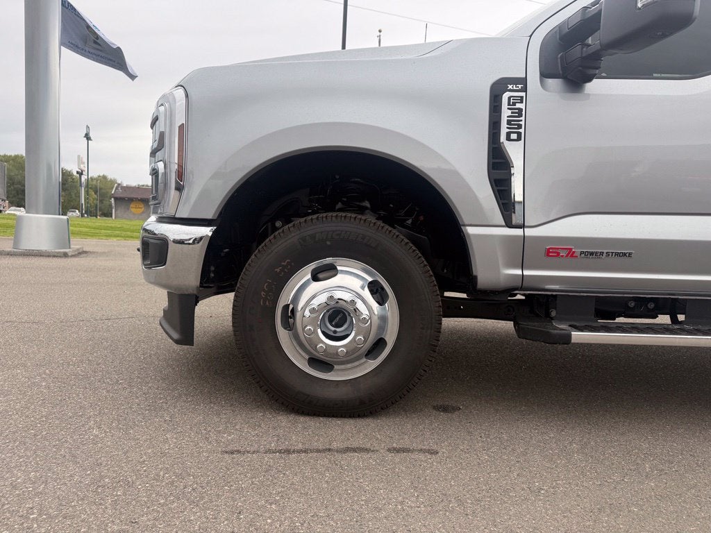 2027 Ford F-350SD XLT DRW