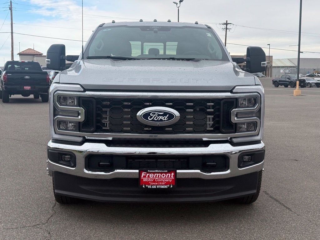 2027 Ford F-350SD XLT DRW