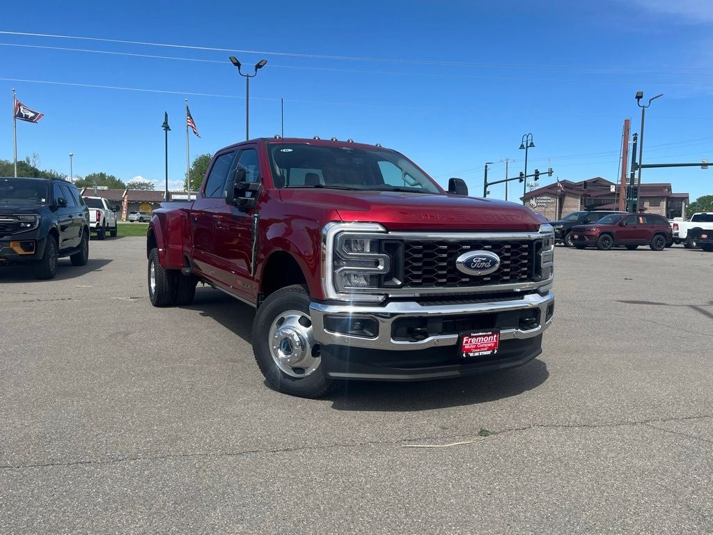 2026 Ford F-350SD Lariat DRW