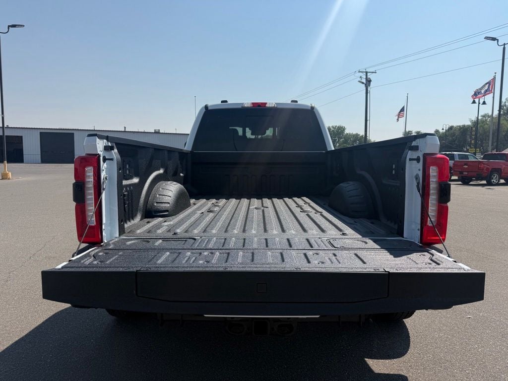 2026 Ford F-350SD Lariat DRW
