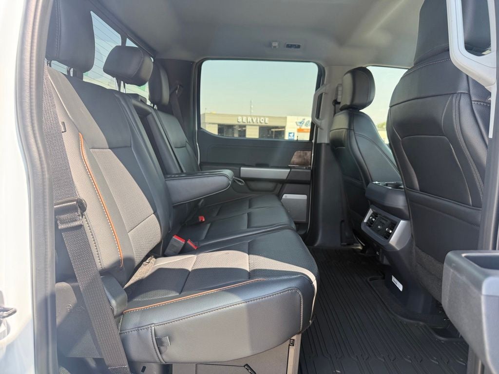 2026 Ford F-350SD Lariat DRW