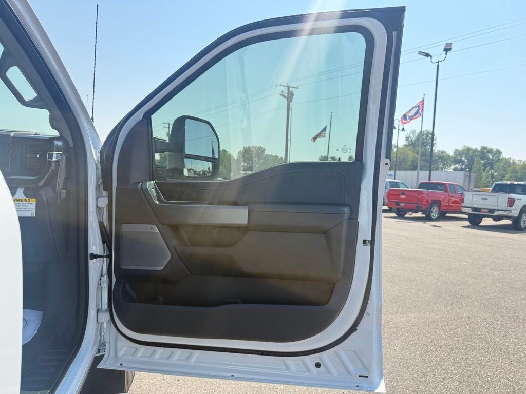 2026 Ford F-350SD Lariat DRW