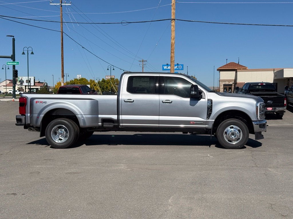 2027 Ford F-350SD Lariat DRW