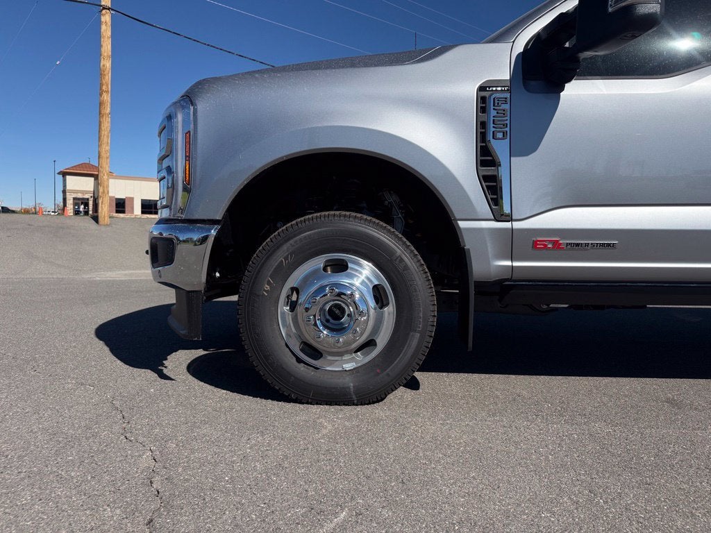 2027 Ford F-350SD Lariat DRW