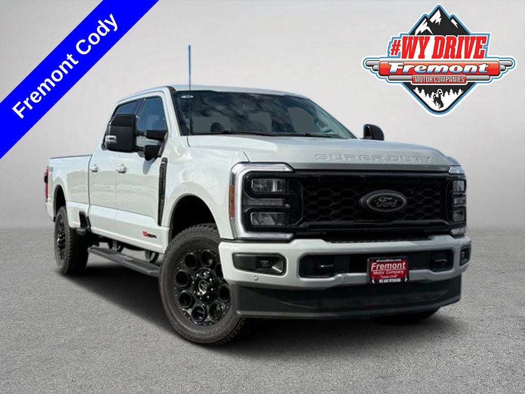 2026 Ford F-350SD Lariat Black Appearance Pkg