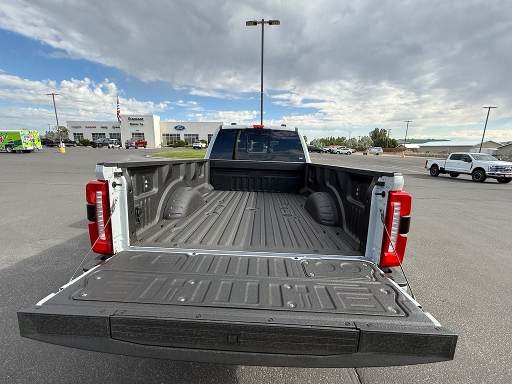 2026 Ford F-350SD Lariat Black Appearance Pkg