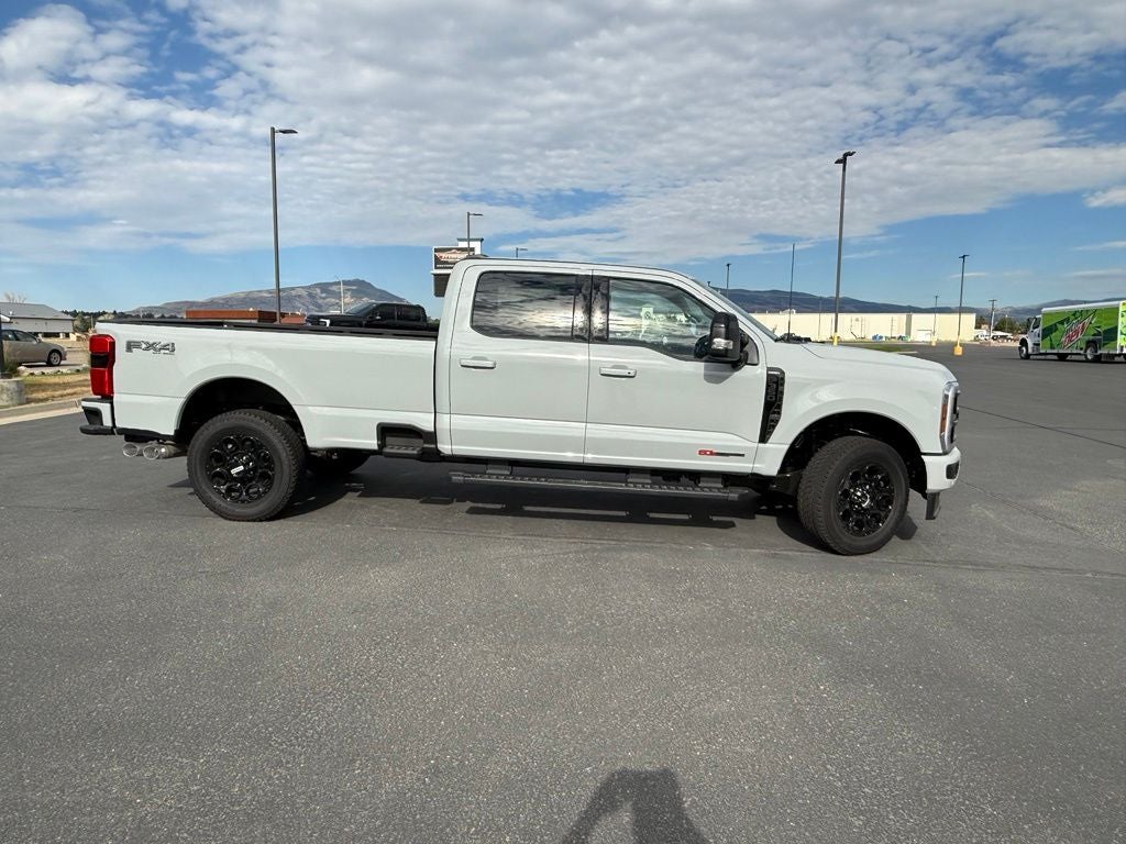 2026 Ford F-350SD Lariat Black Appearance Pkg