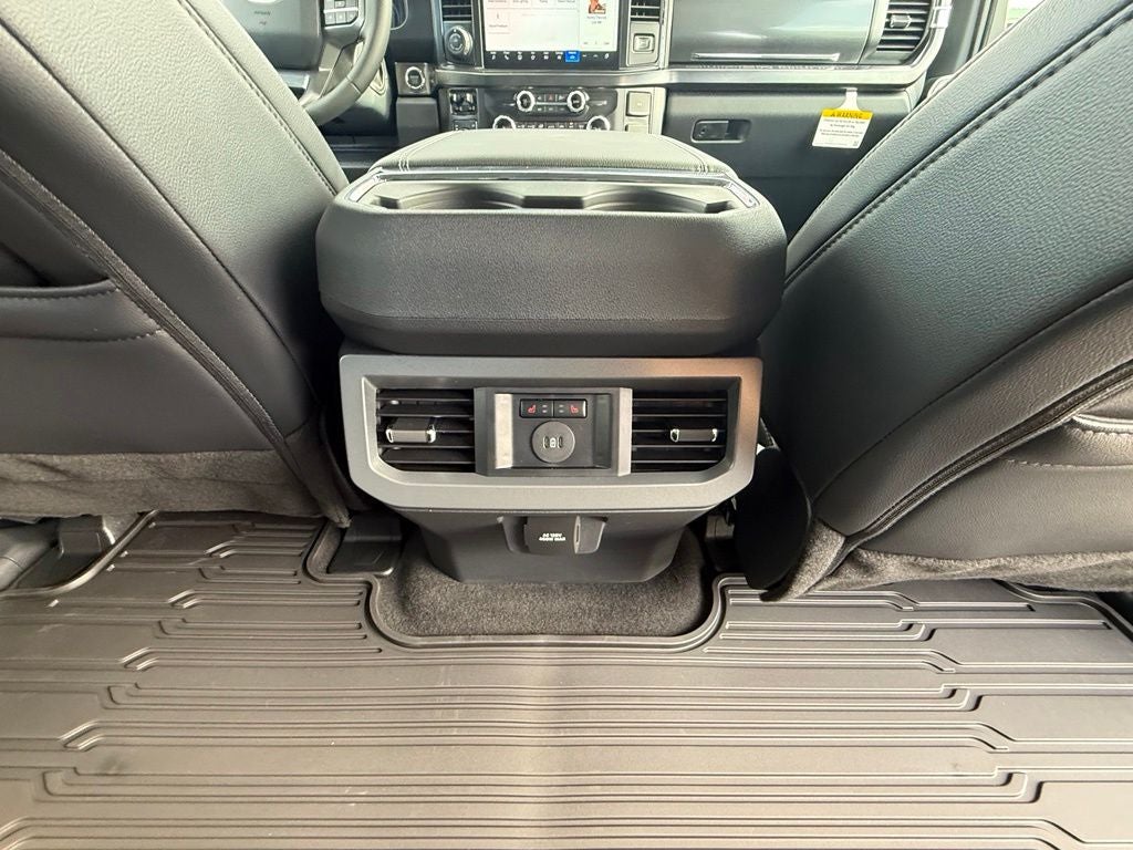 2026 Ford F-350SD Lariat Black Appearance Pkg