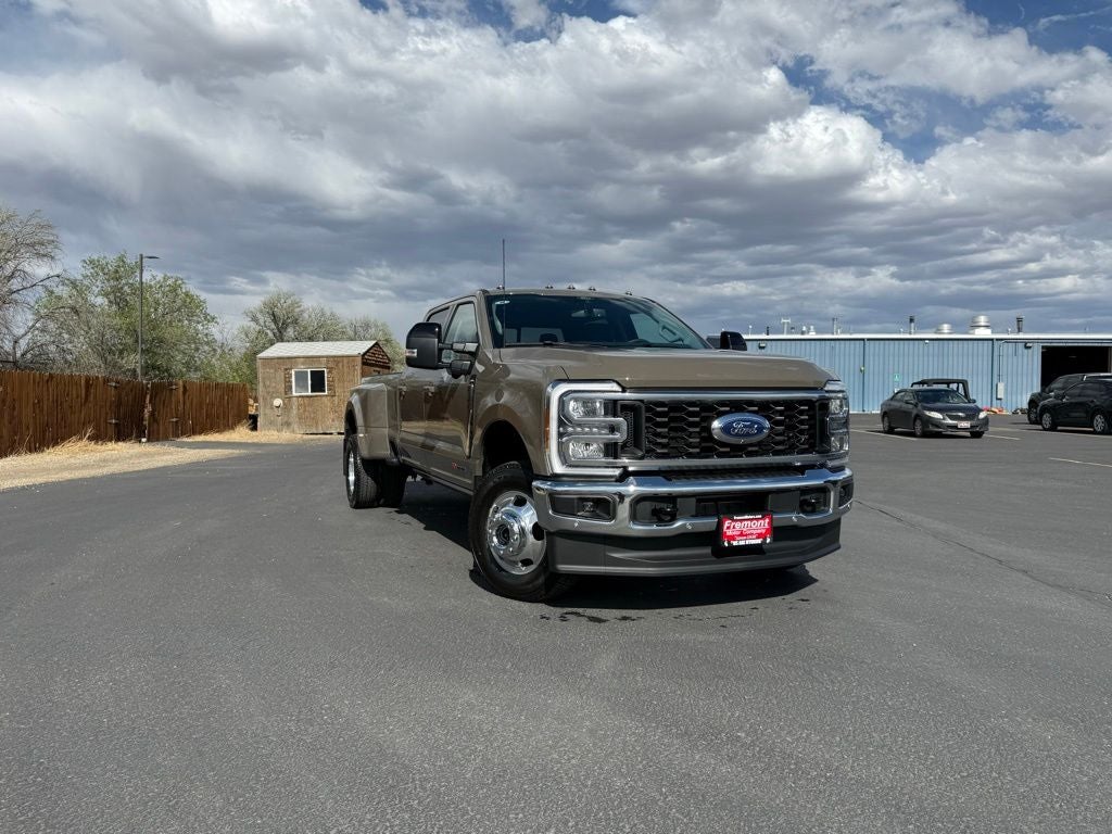 2026 Ford F-350SD Lariat DRW