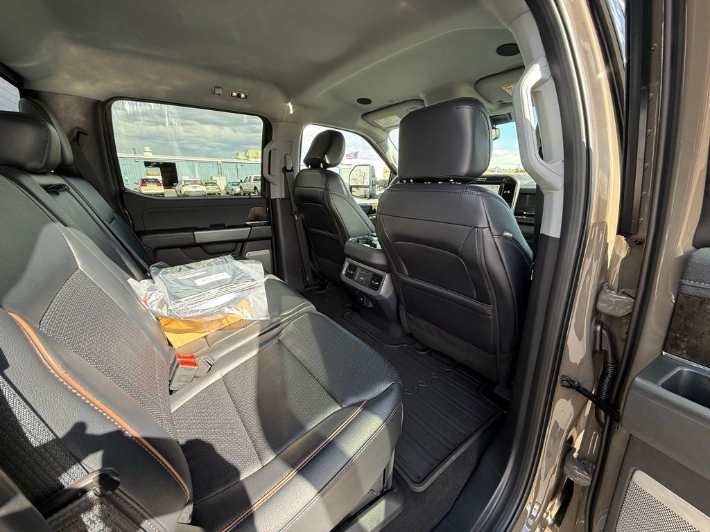 2026 Ford F-350SD Lariat DRW