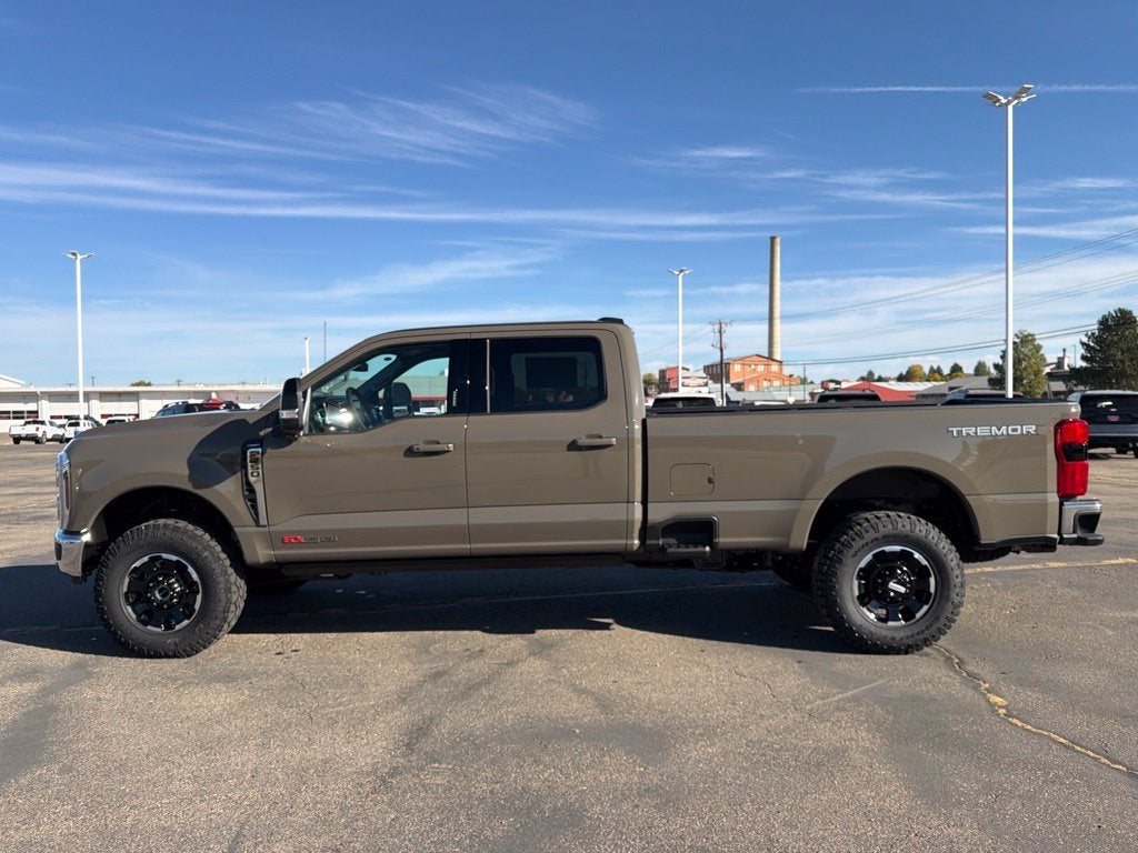 2027 Ford F-350SD Lariat Tremor