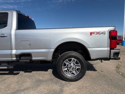 2027 Ford F-350SD Lariat
