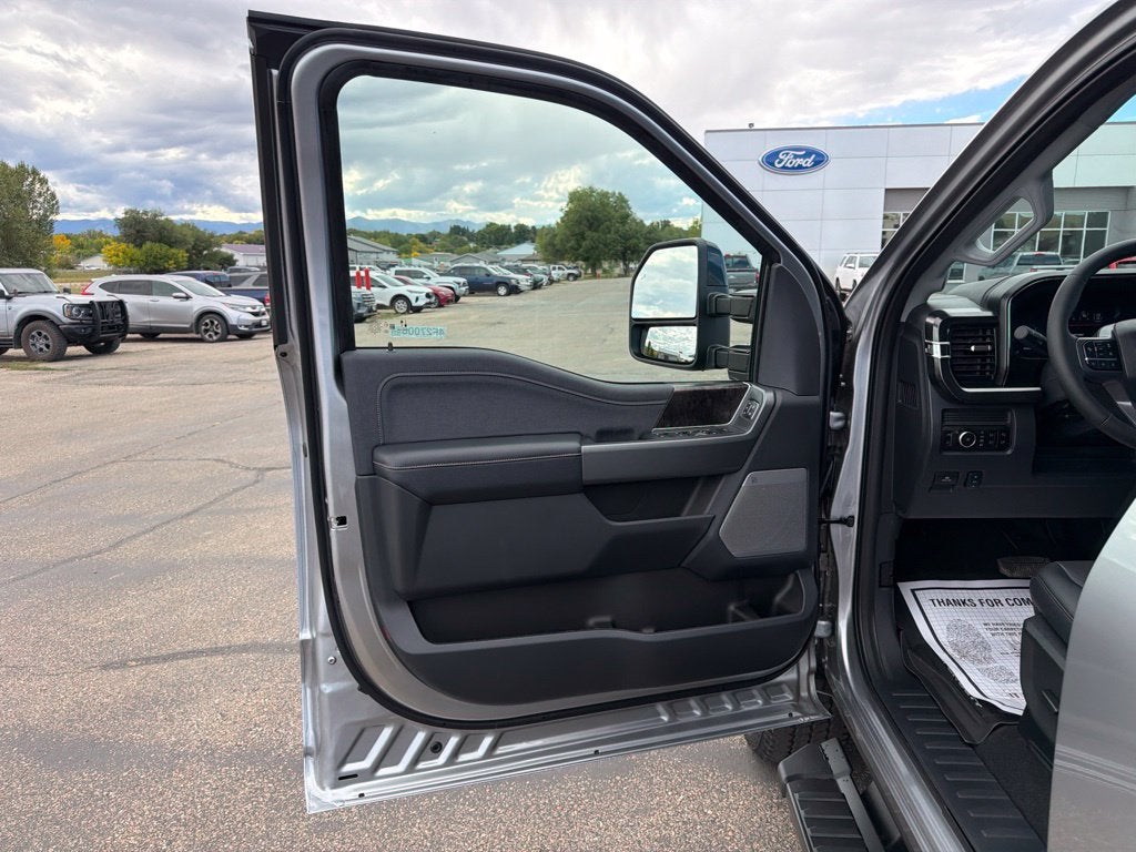 2027 Ford F-350SD Lariat Black Appearance Pkg.