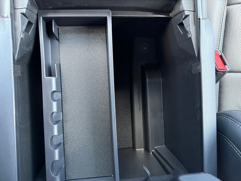 2026 Ford F-150 Lariat Black Appearance Pkg