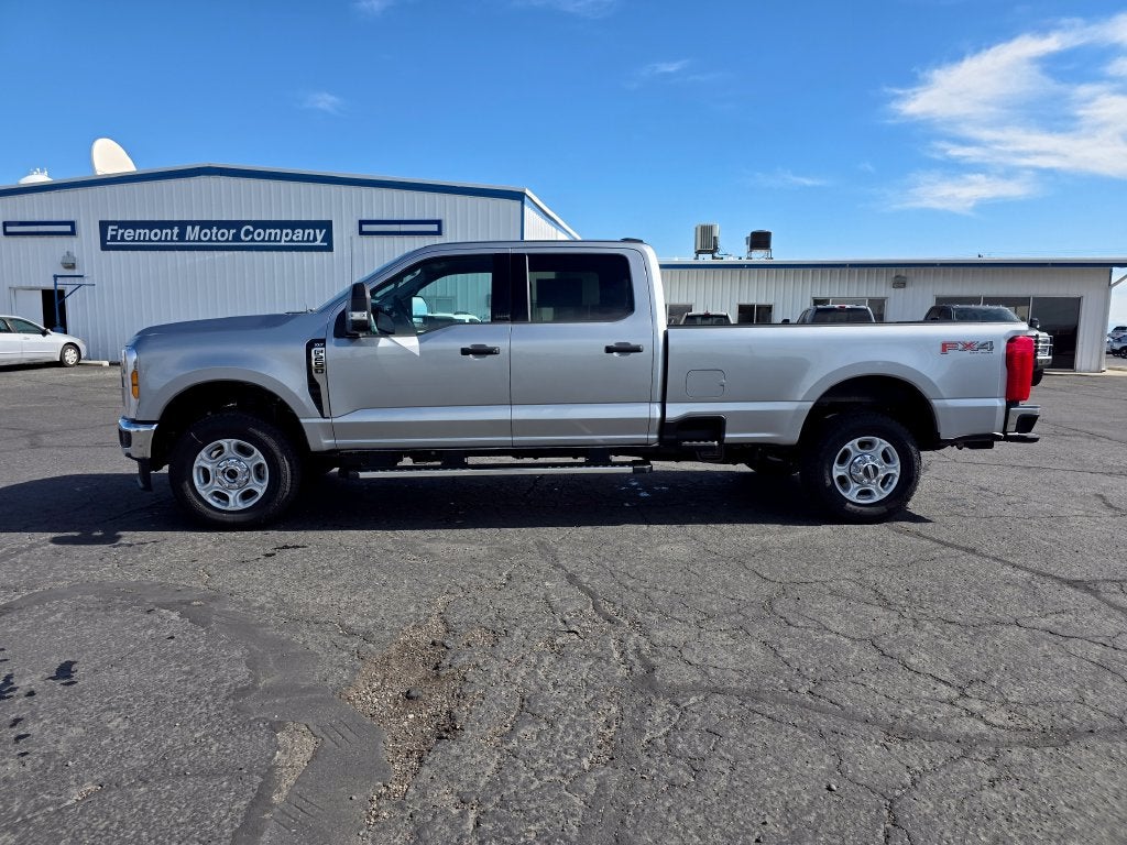 2027 Ford F-250SD XLT