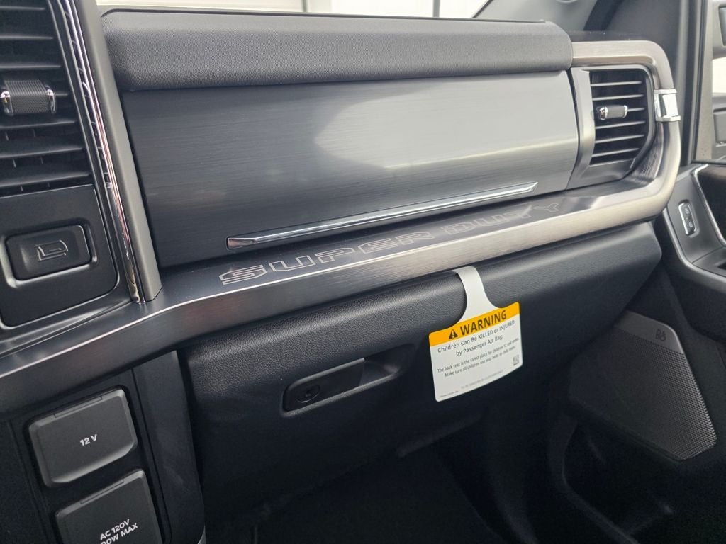 2026 Ford F-350SD Lariat Black Appearance Pkg