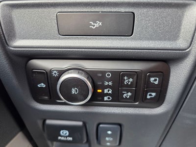 2026 Ford F-150 Lariat Black Appearance Pkg