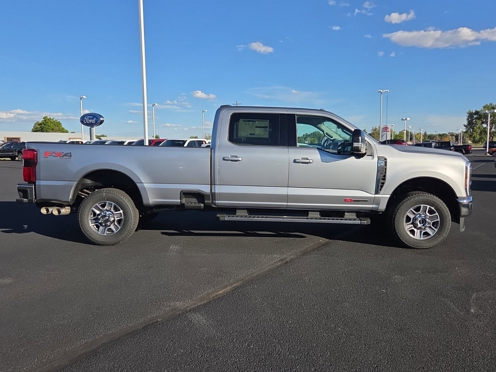 2027 Ford F-350SD Lariat