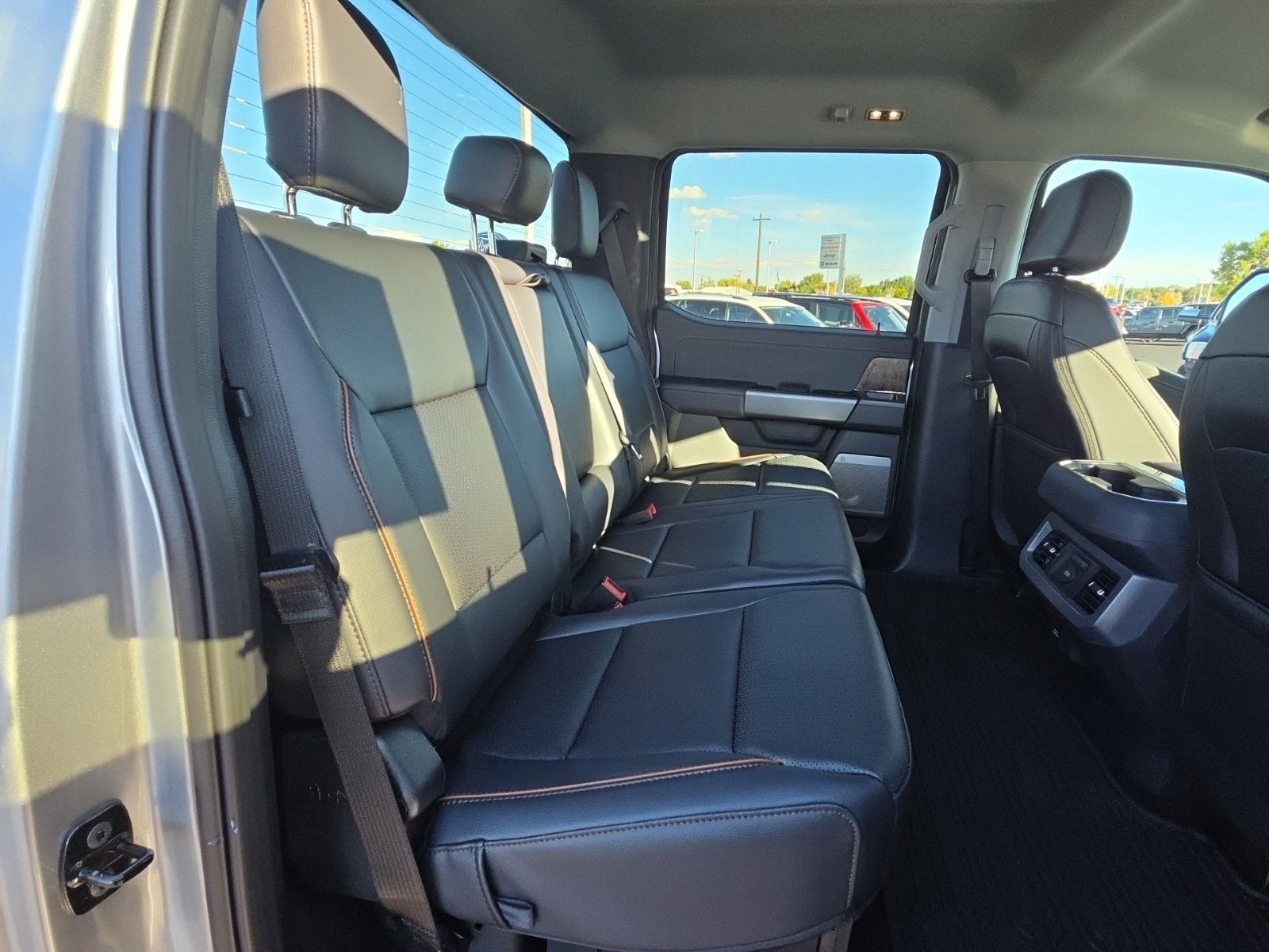2027 Ford F-350SD Lariat