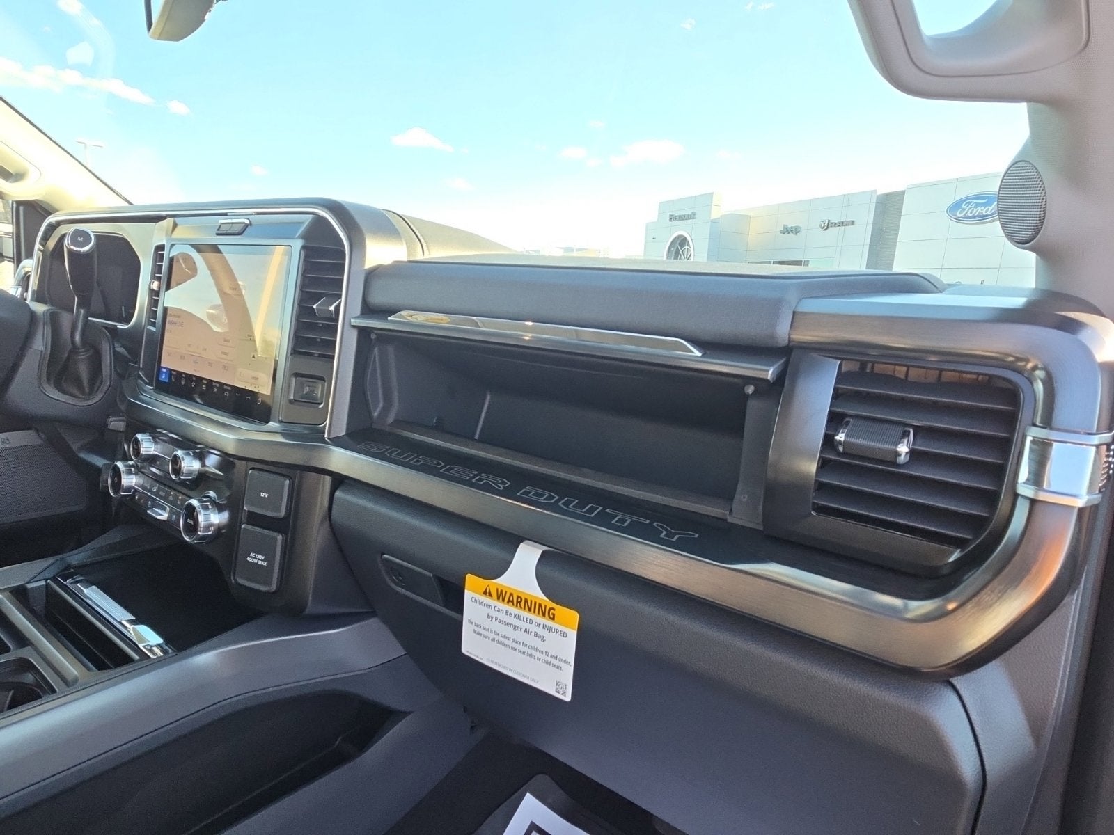 2027 Ford F-350SD Lariat