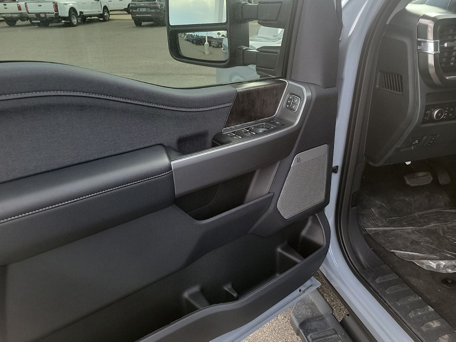 2026 Ford F-350 Super Duty Lariat - Photo 15